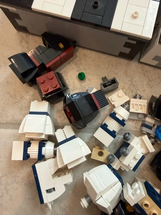 LEGO Chess/Checkers- Incomplete - Picture 3 of 7